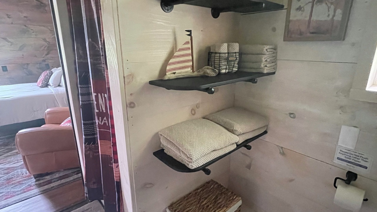 Photo of Bathroom in Painted Post