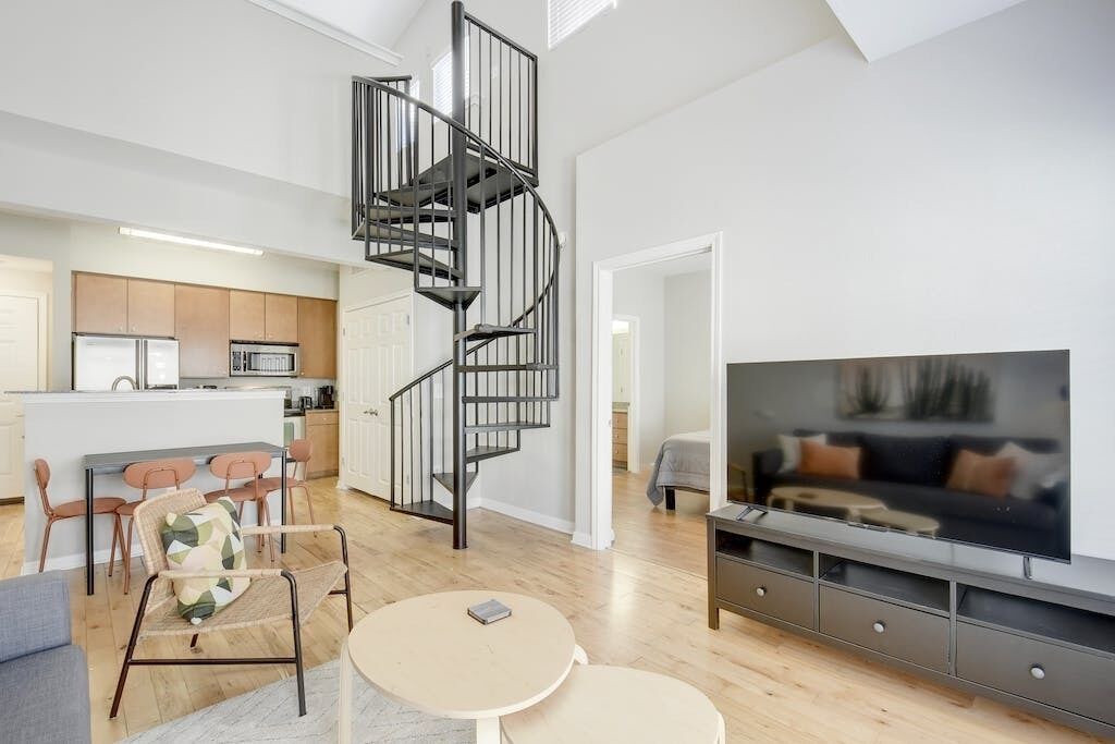 Photo of Livingroom in West Campus