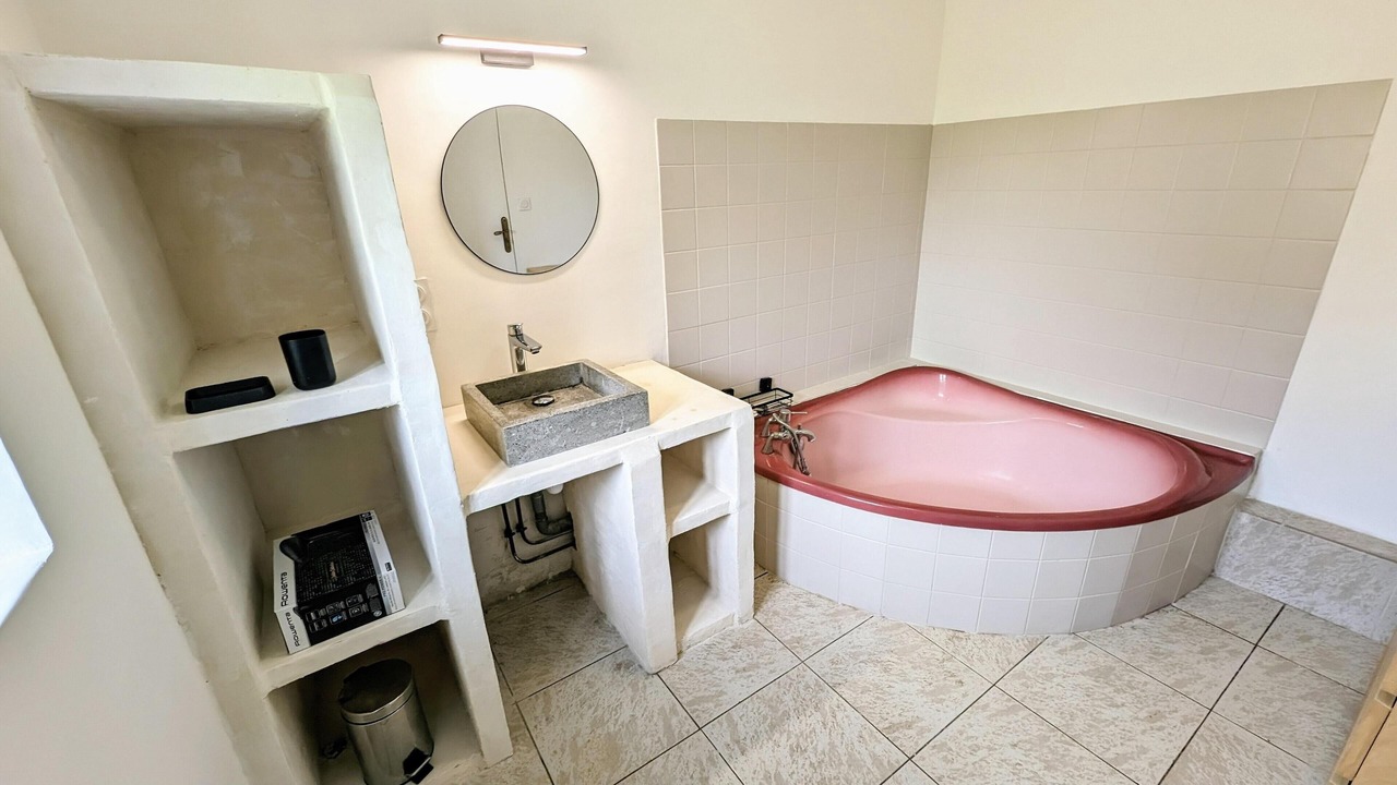 Photo of Bathroom in Mesnil-Saint-Pere