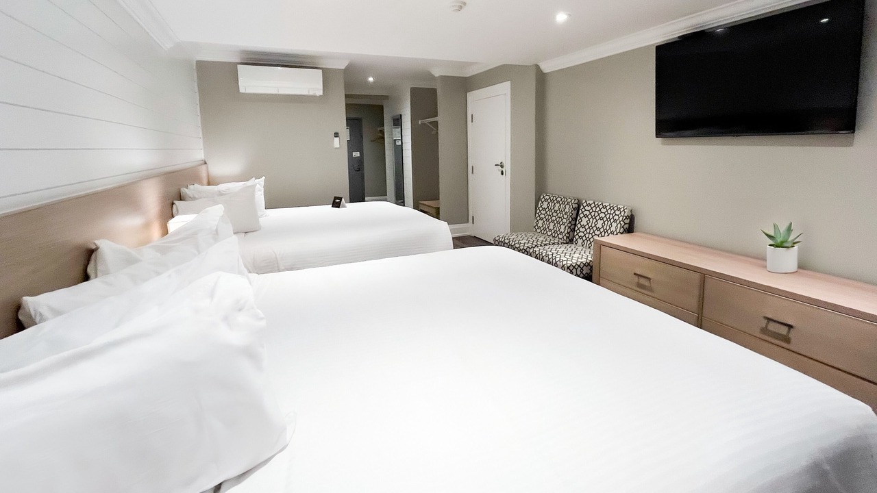 Photo of Bedroom in Grand Bend