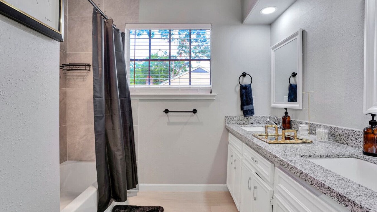 Photo of Bathroom in Ponderosa Forest