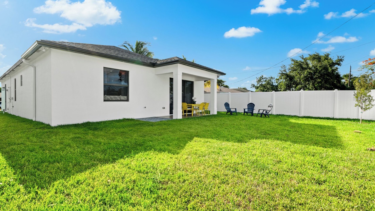Photo of Outdoor in Lake Worth Corridor