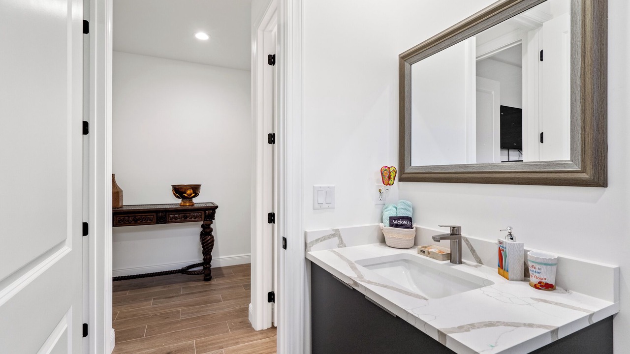 Photo of Bathroom in Lake Worth Corridor
