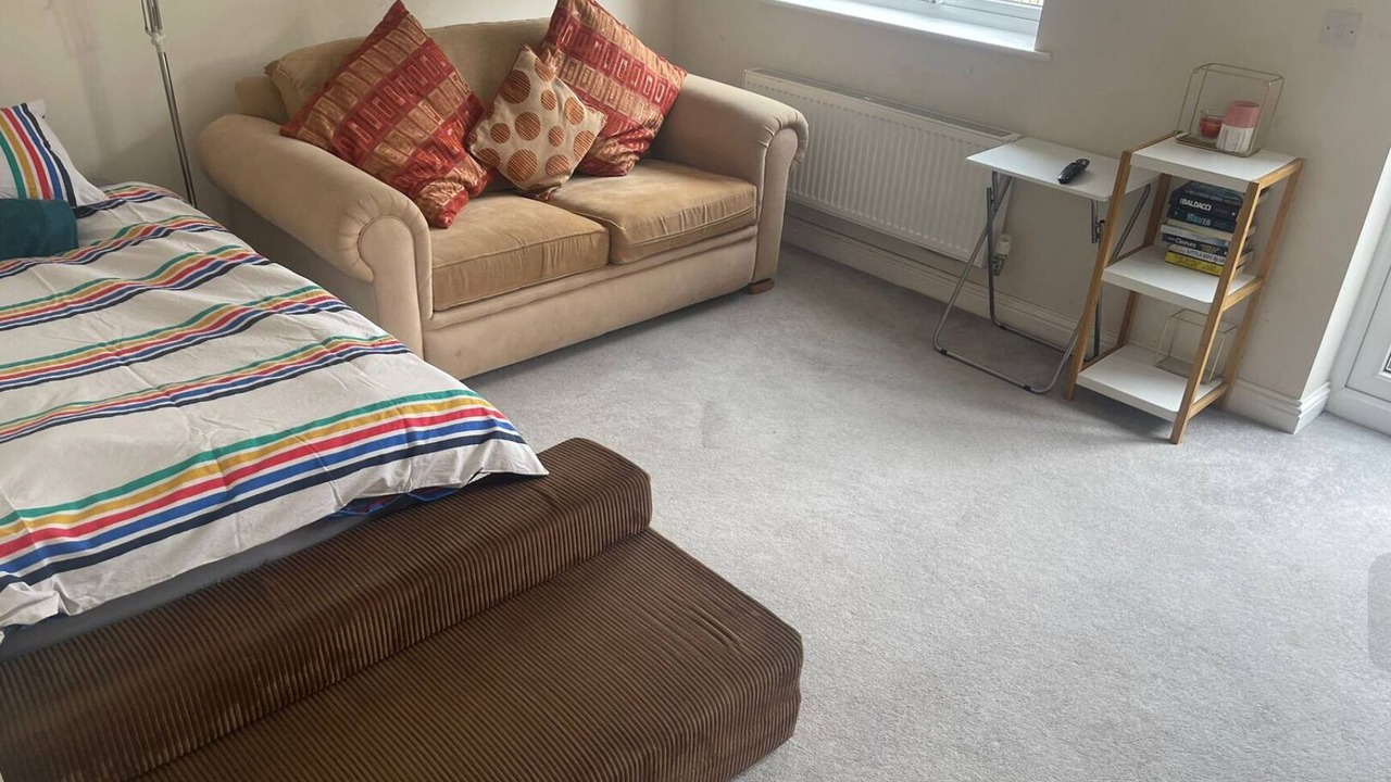 Photo of Livingroom in Sittingbourne