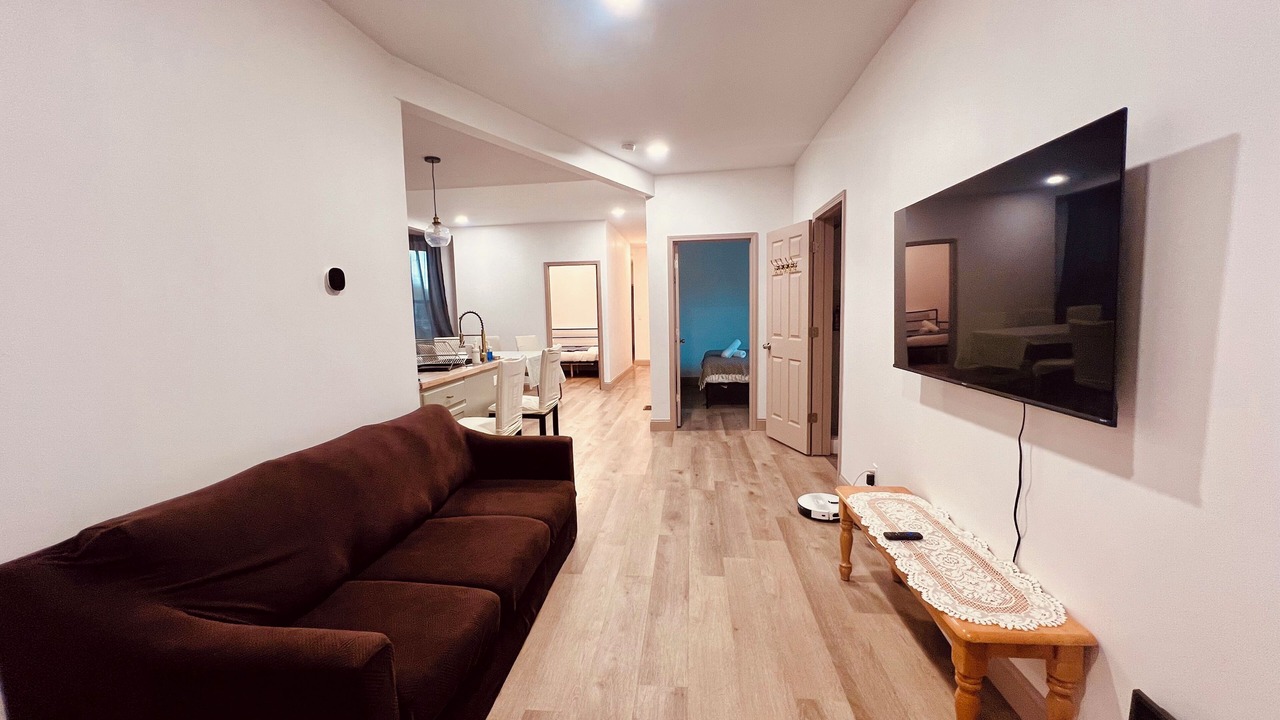 Photo of Livingroom in Downtown Niagara Falls