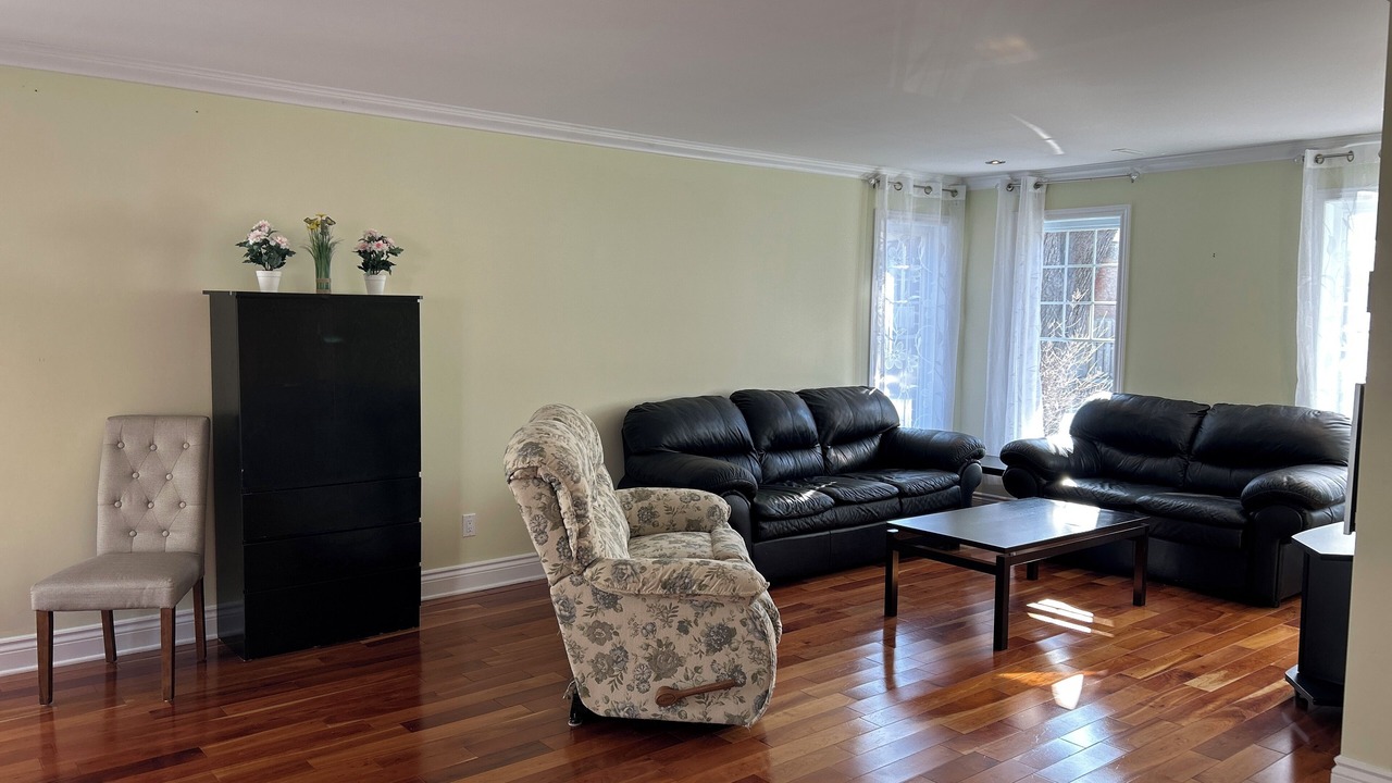 Photo of Livingroom in Laval