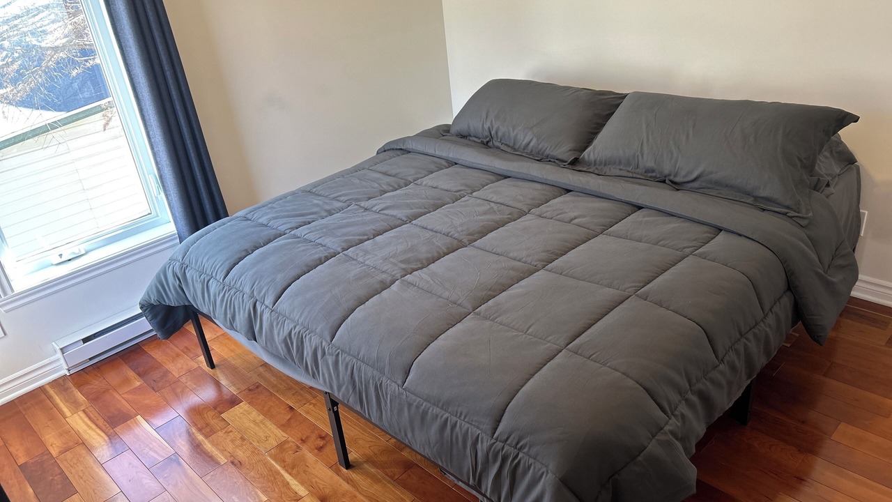 Photo of Bedroom in Laval