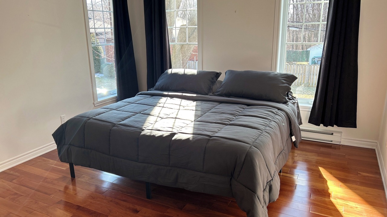 Photo of Bedroom in Laval