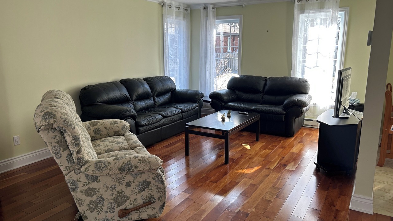 Photo of Livingroom in Laval
