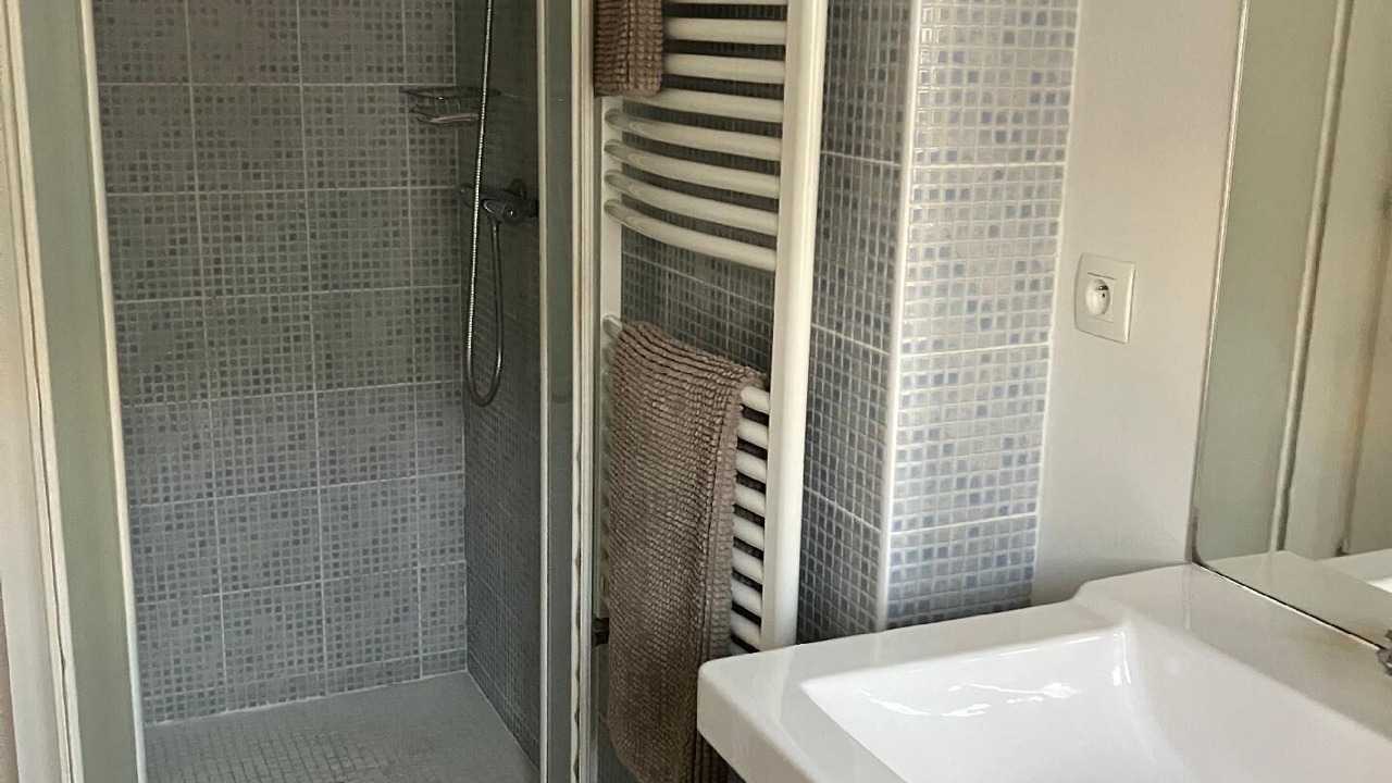 Photo of Bathroom in Guilhemery