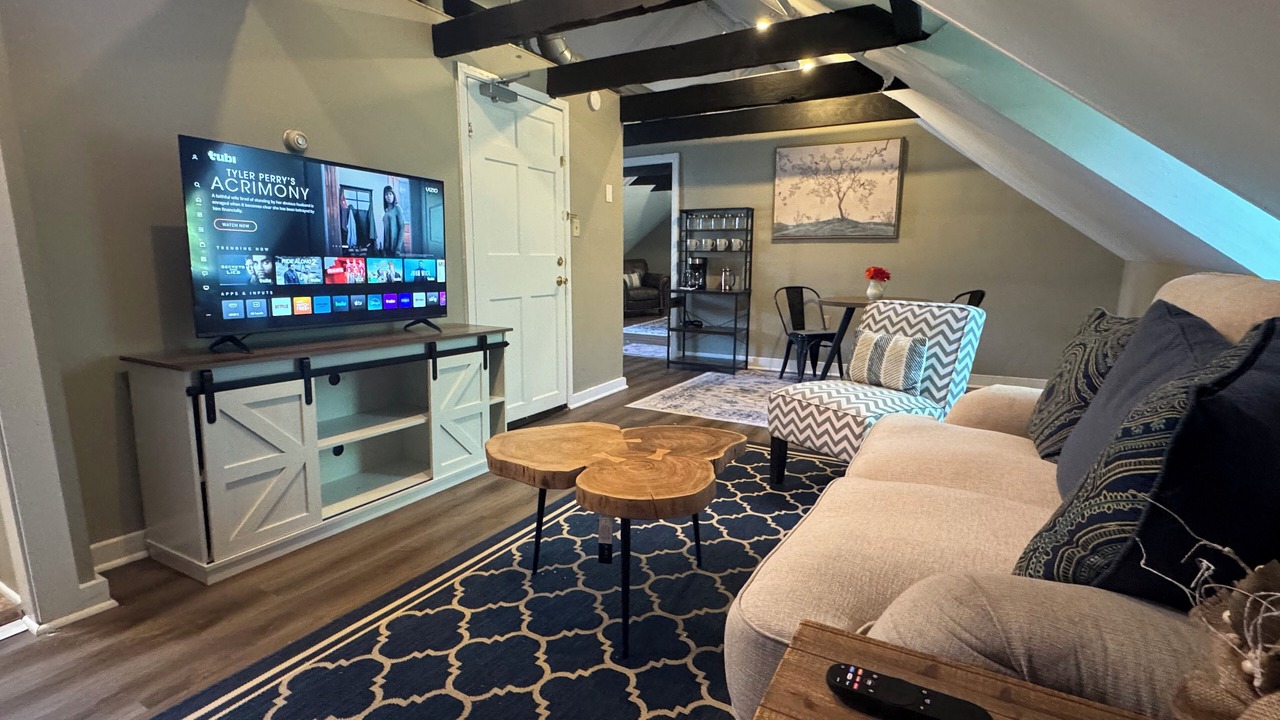 Photo of Livingroom in Downtown