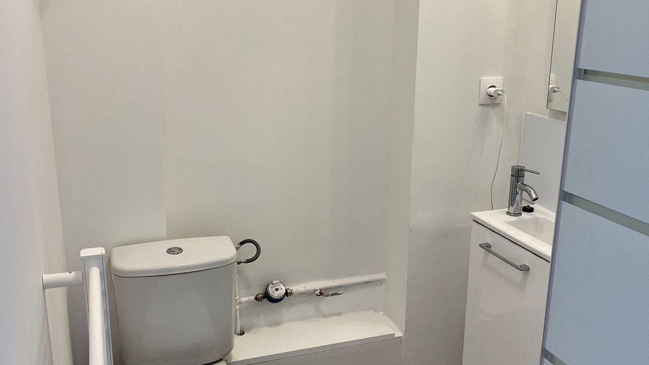 Photo of Bathroom in Fives