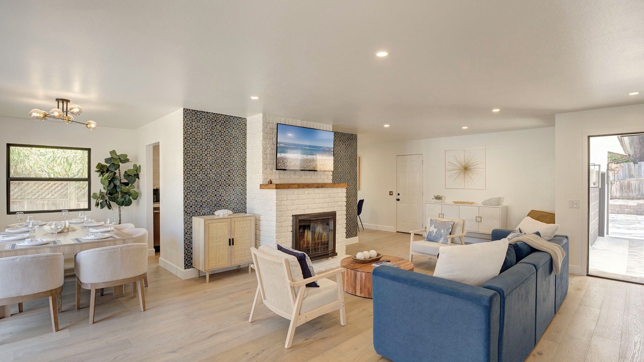 Photo of Livingroom in Northeast Carmel