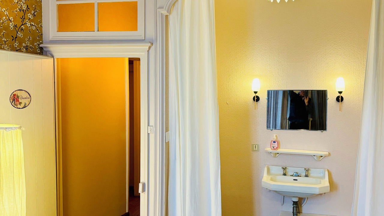 Photo of Bathroom in Auxi-le-Chateau