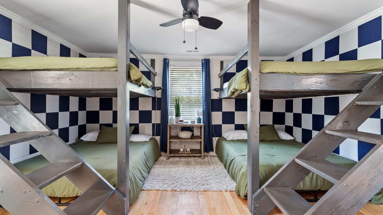 Photo of Bedroom in Downtown