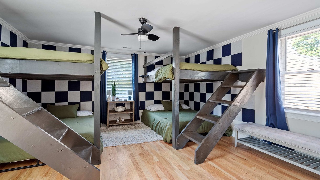 Photo of Bedroom in Downtown