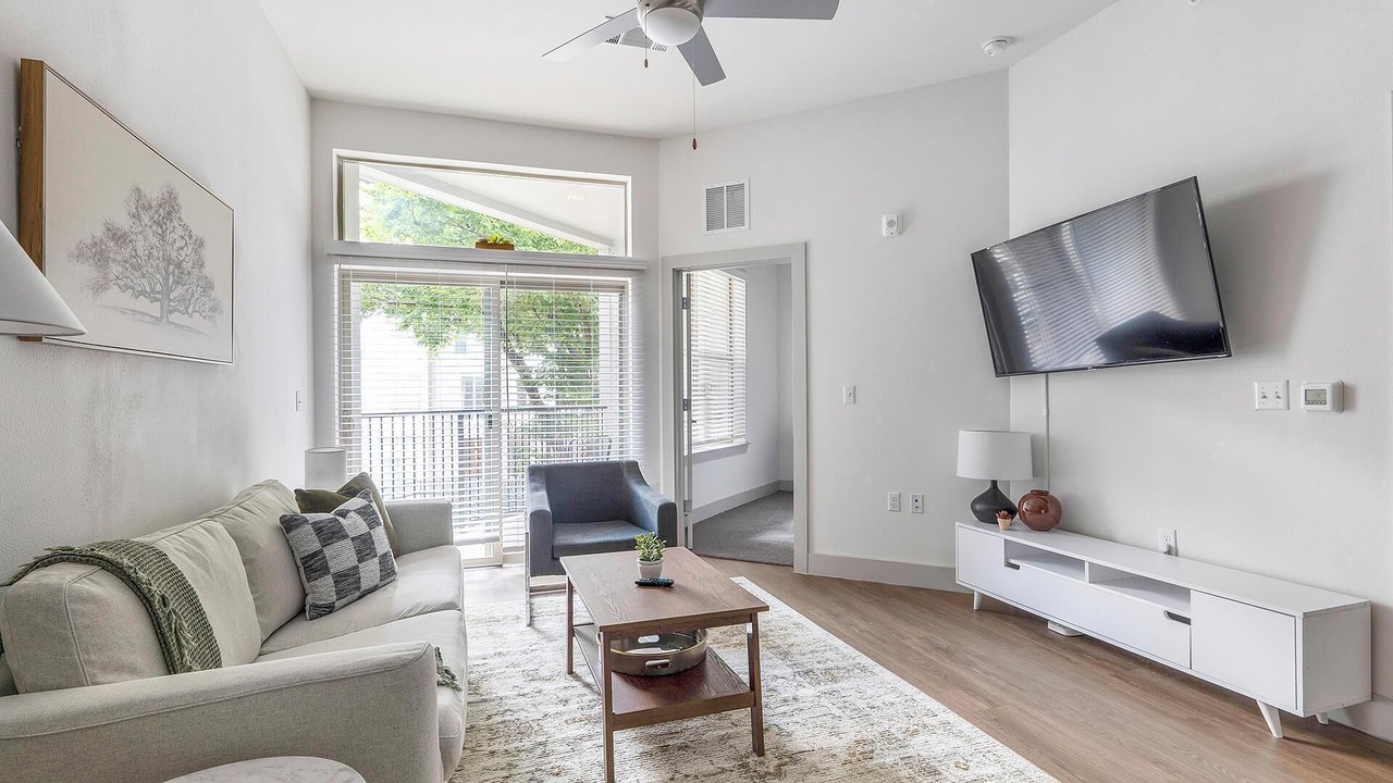Photo of Livingroom in Montopolis