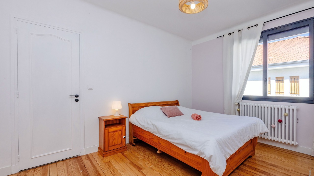 Photo of Bedroom in Montauban