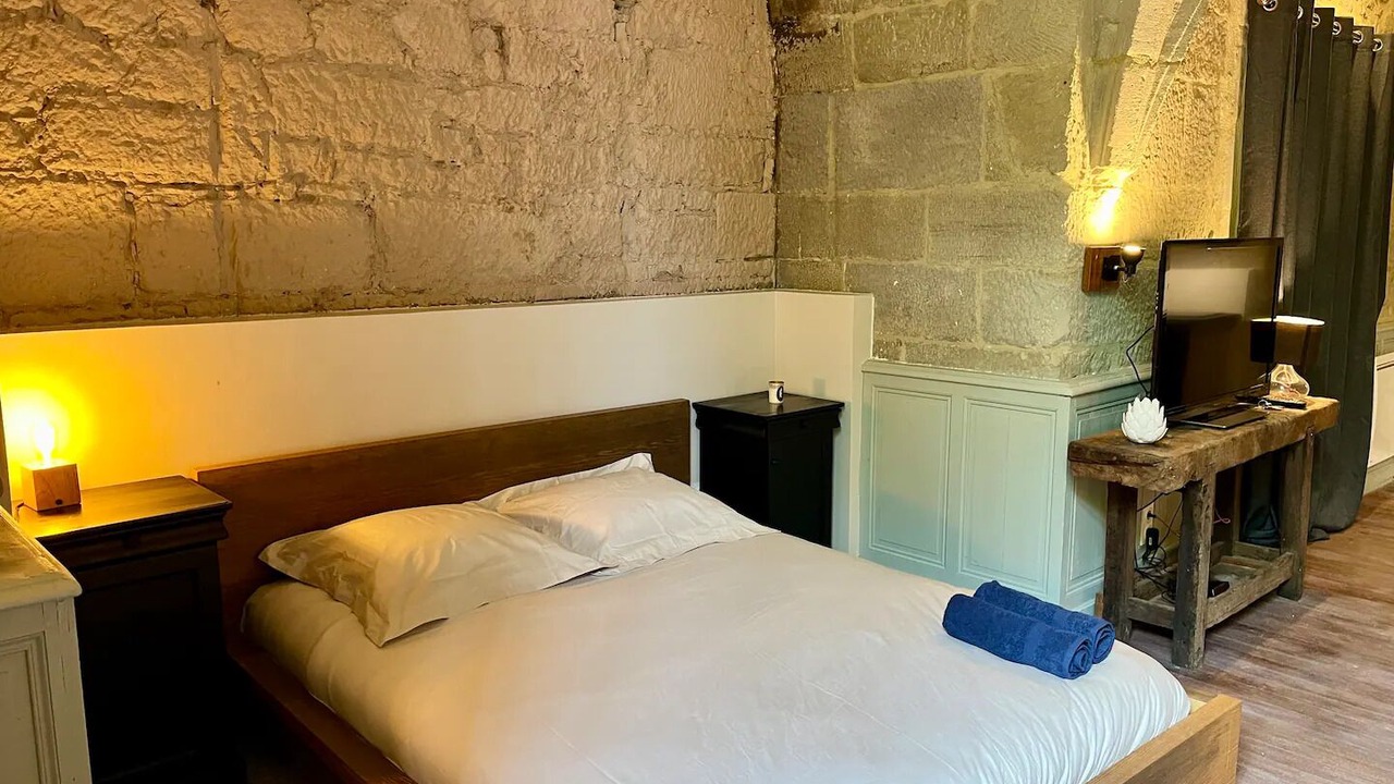 Photo of Bedroom in Alzonne