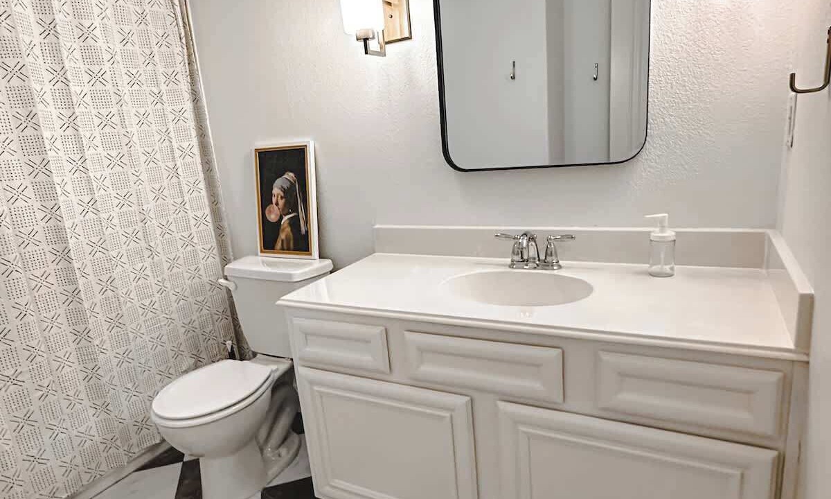 Photo of Bathroom in Royse City
