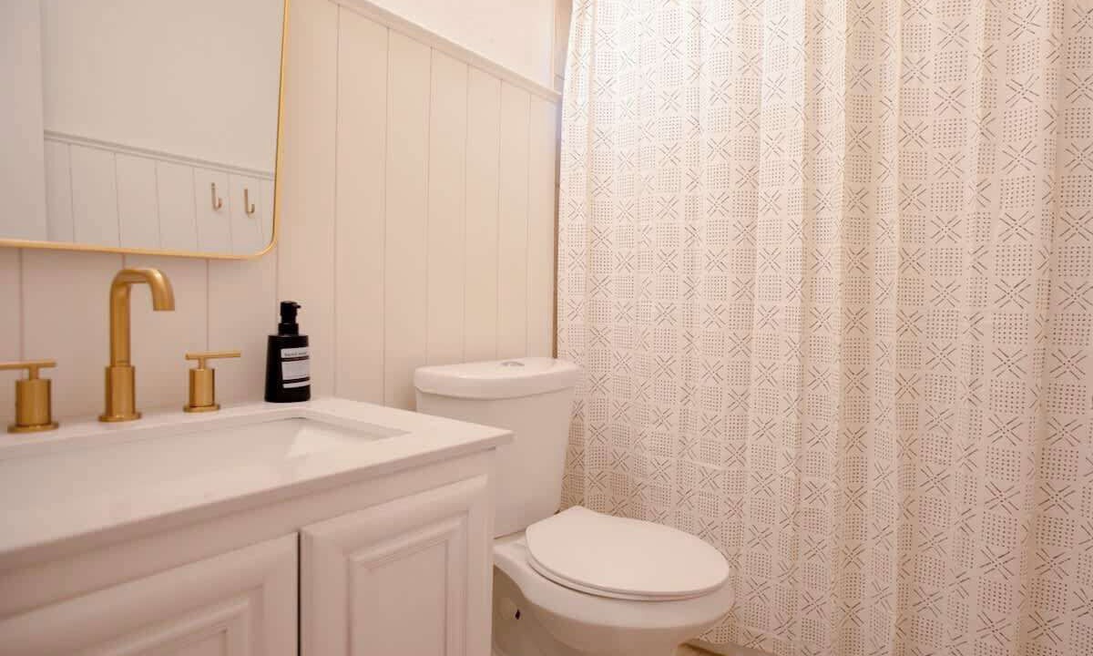 Photo of Bathroom in Royse City