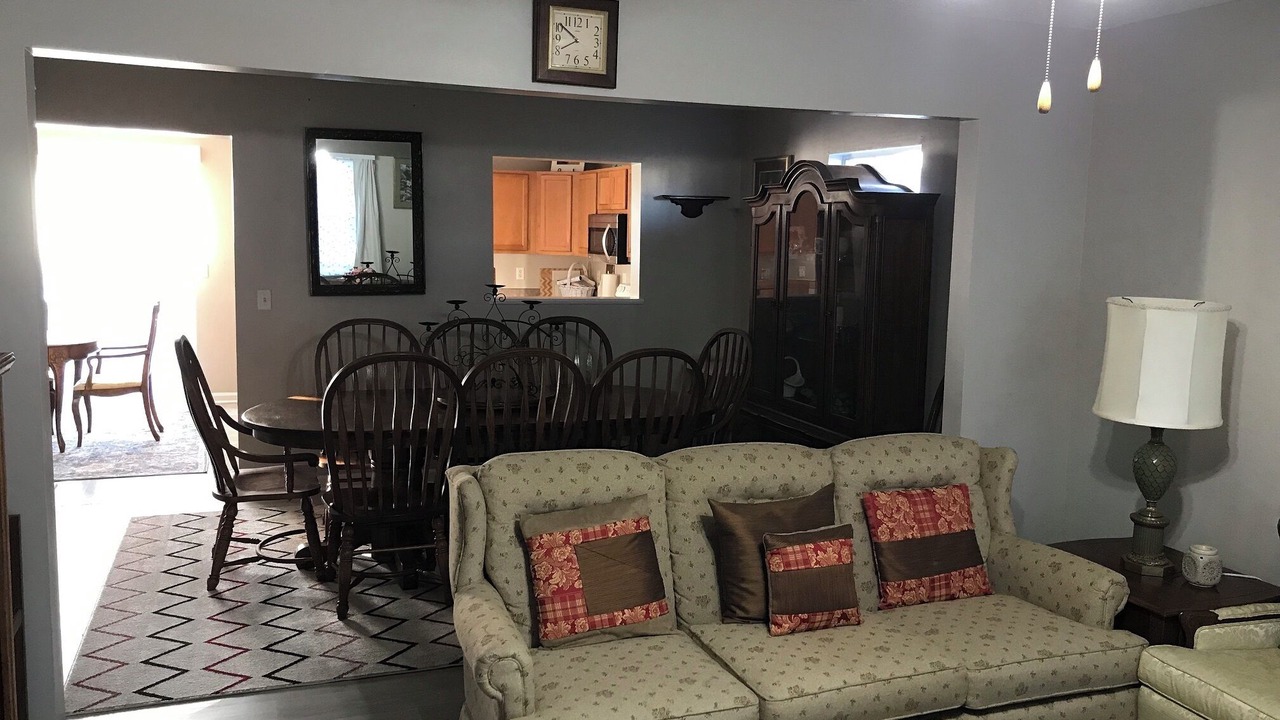 Photo of Livingroom in Lexington