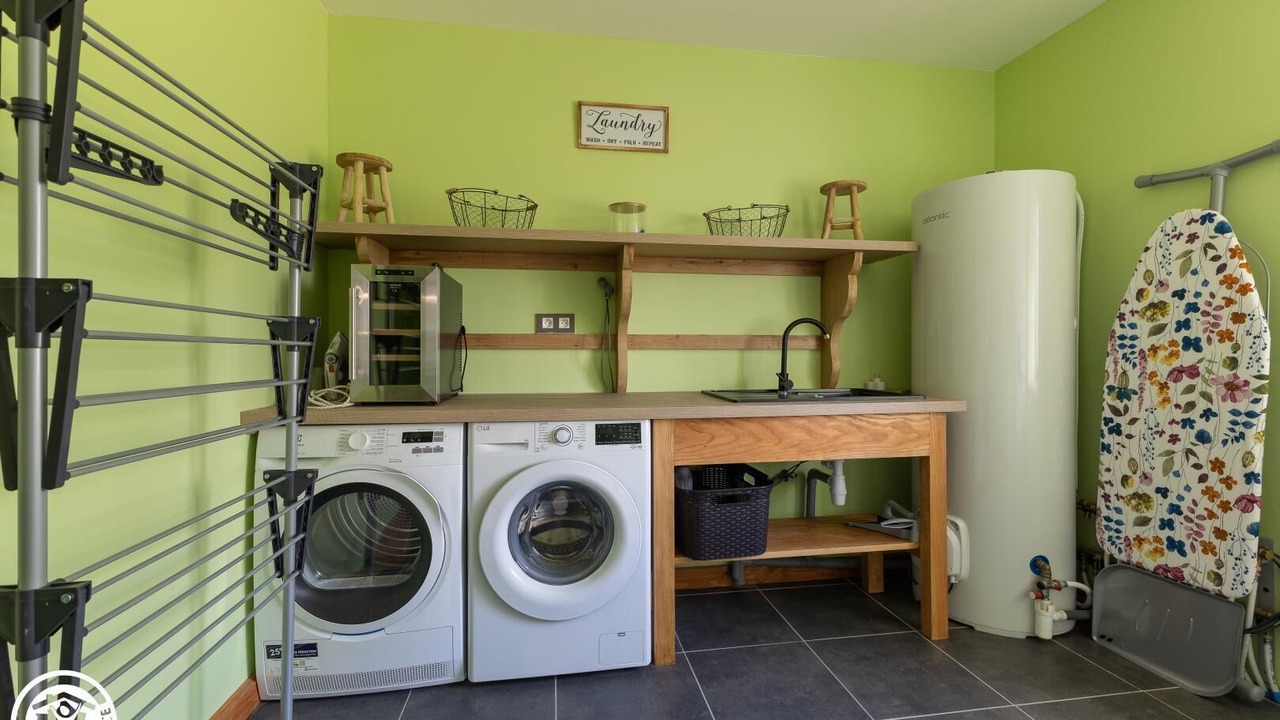 Photo of Others in Aveze