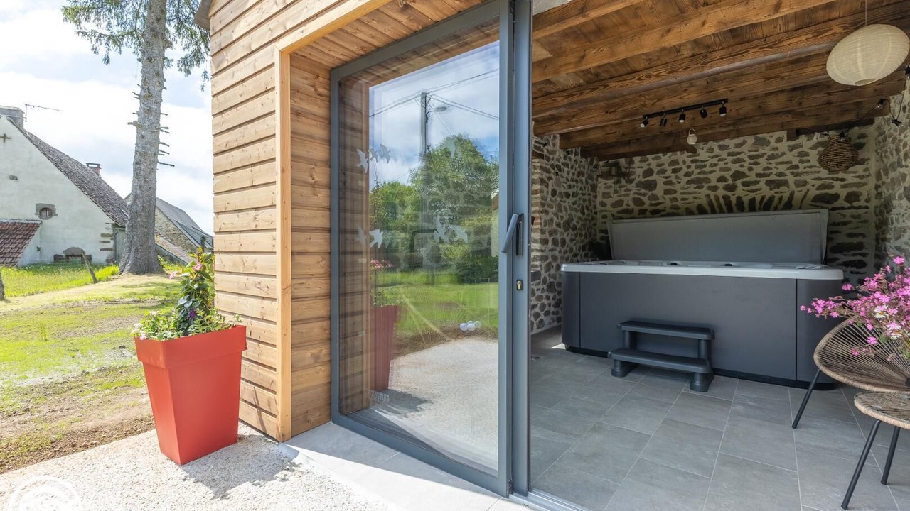 Photo of Patio Balcony in Aveze