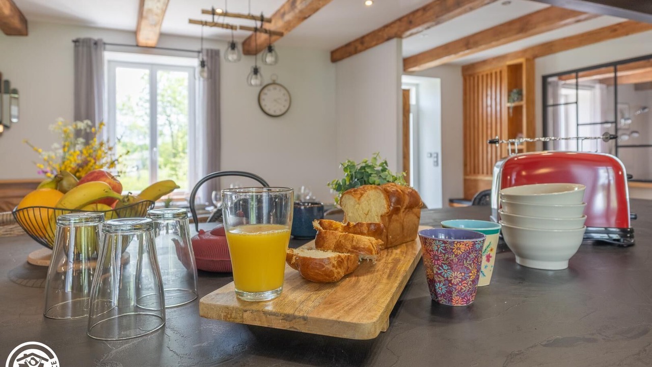 Photo of Others in Aveze