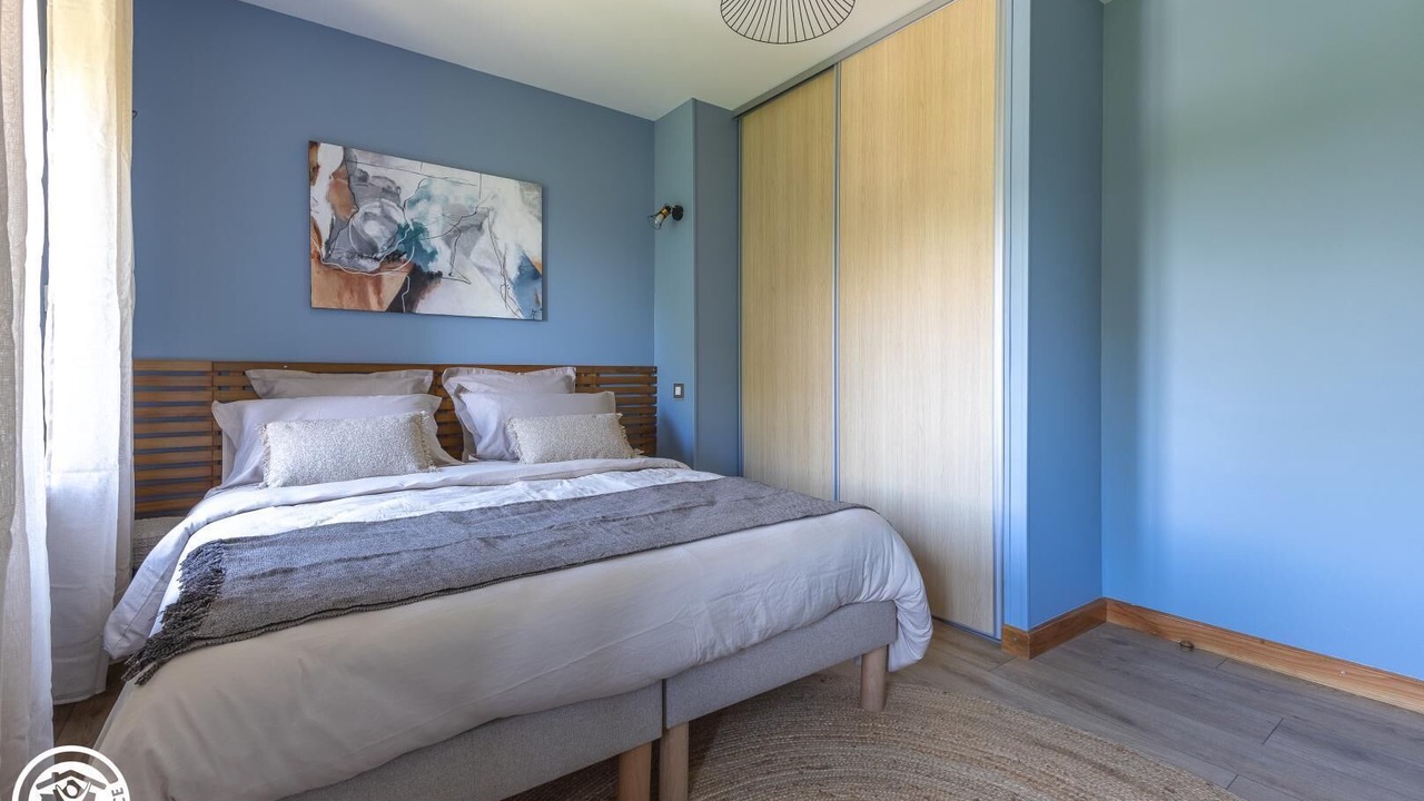 Photo of Bedroom in Aveze