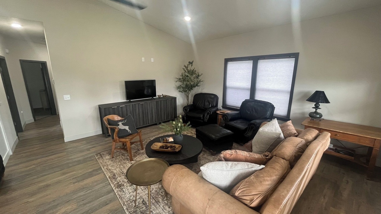 Photo of Livingroom in Pierre