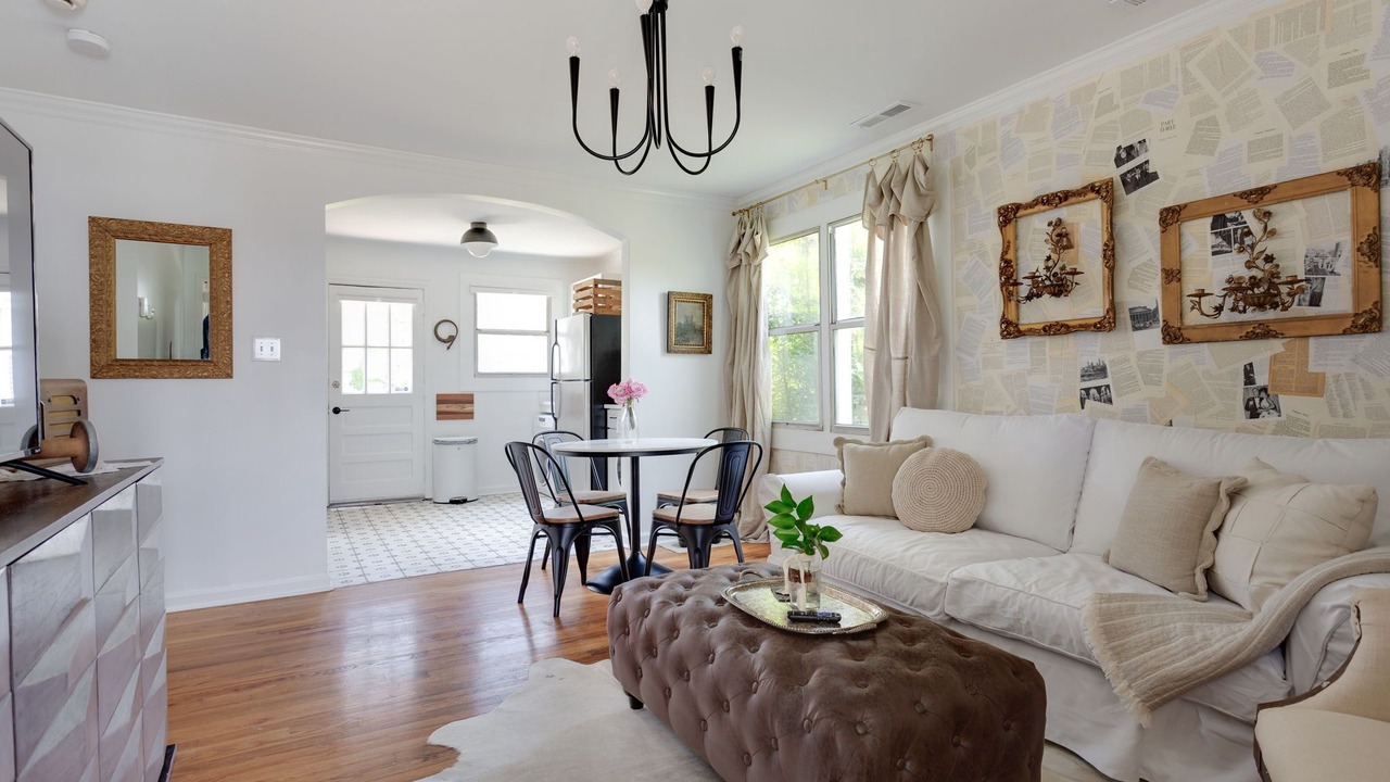 Photo of Livingroom in Southwest Raleigh