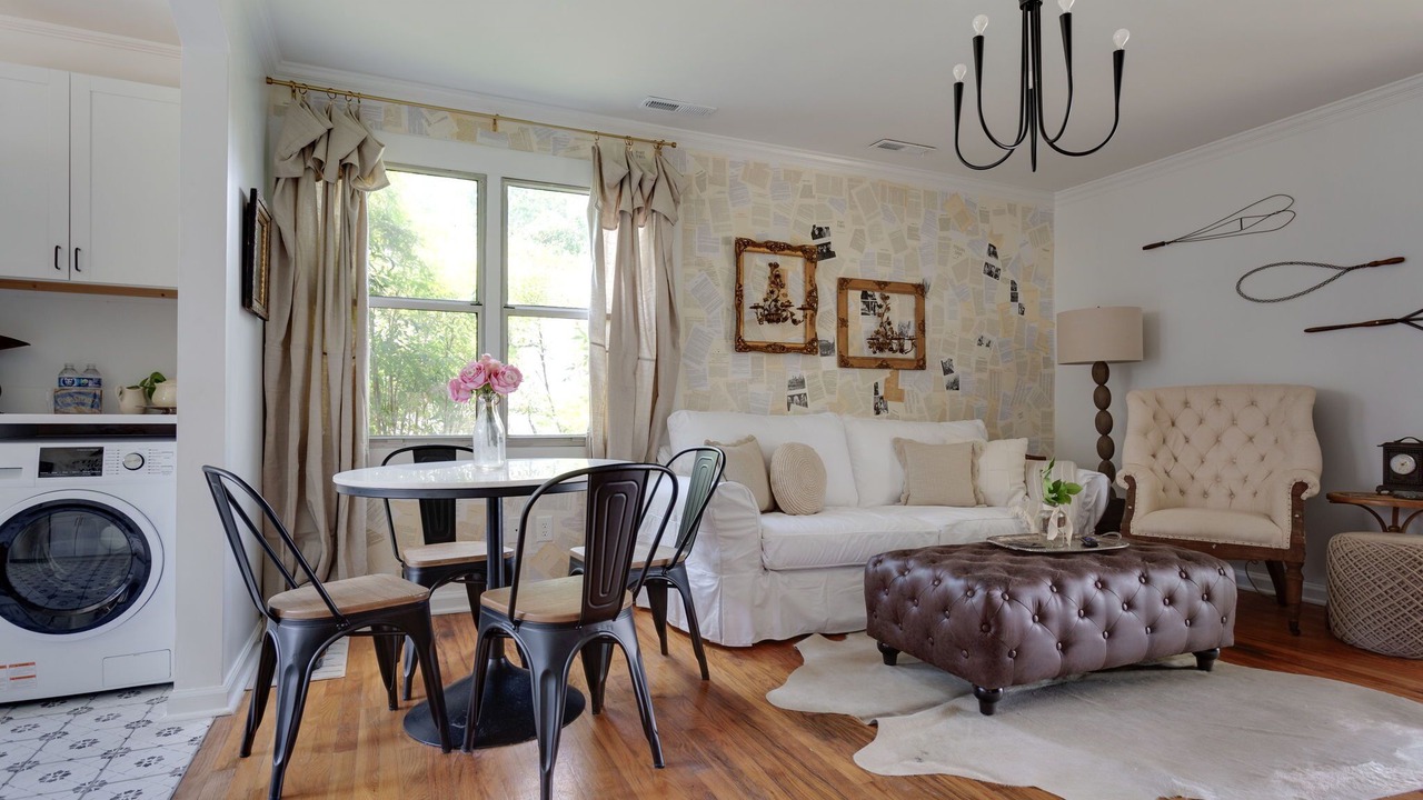 Photo of Livingroom in Southwest Raleigh