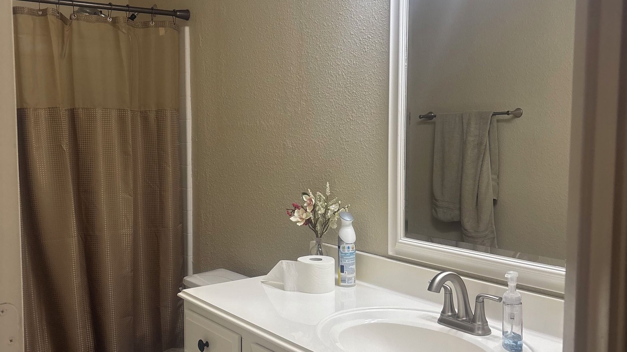 Photo of Bathroom in Ponder
