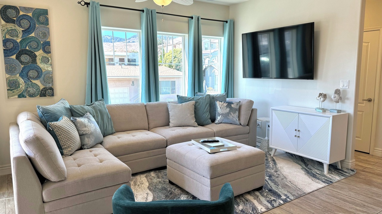 Photo of Livingroom in Downtown