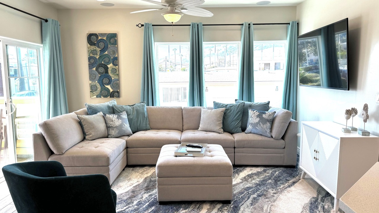 Photo of Livingroom in Downtown