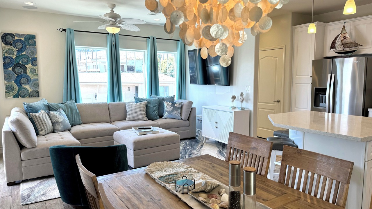 Photo of Livingroom in Downtown