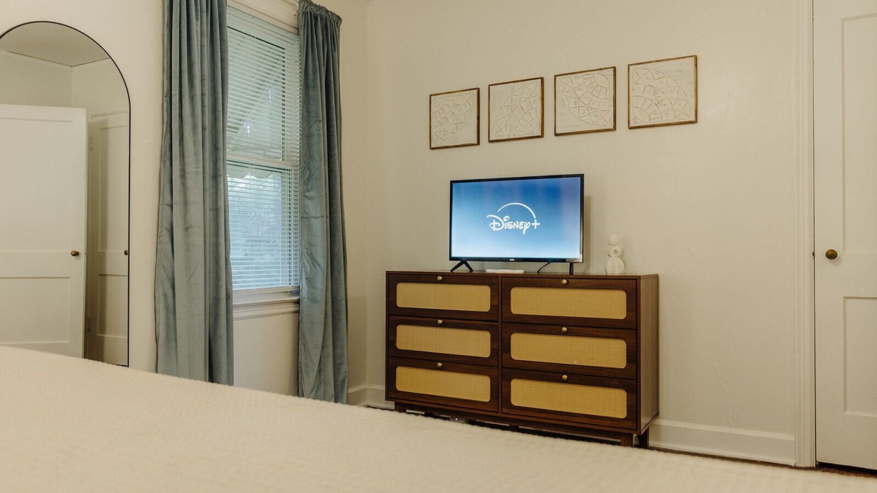 Photo of Bedroom in Cooper-Young Historic District