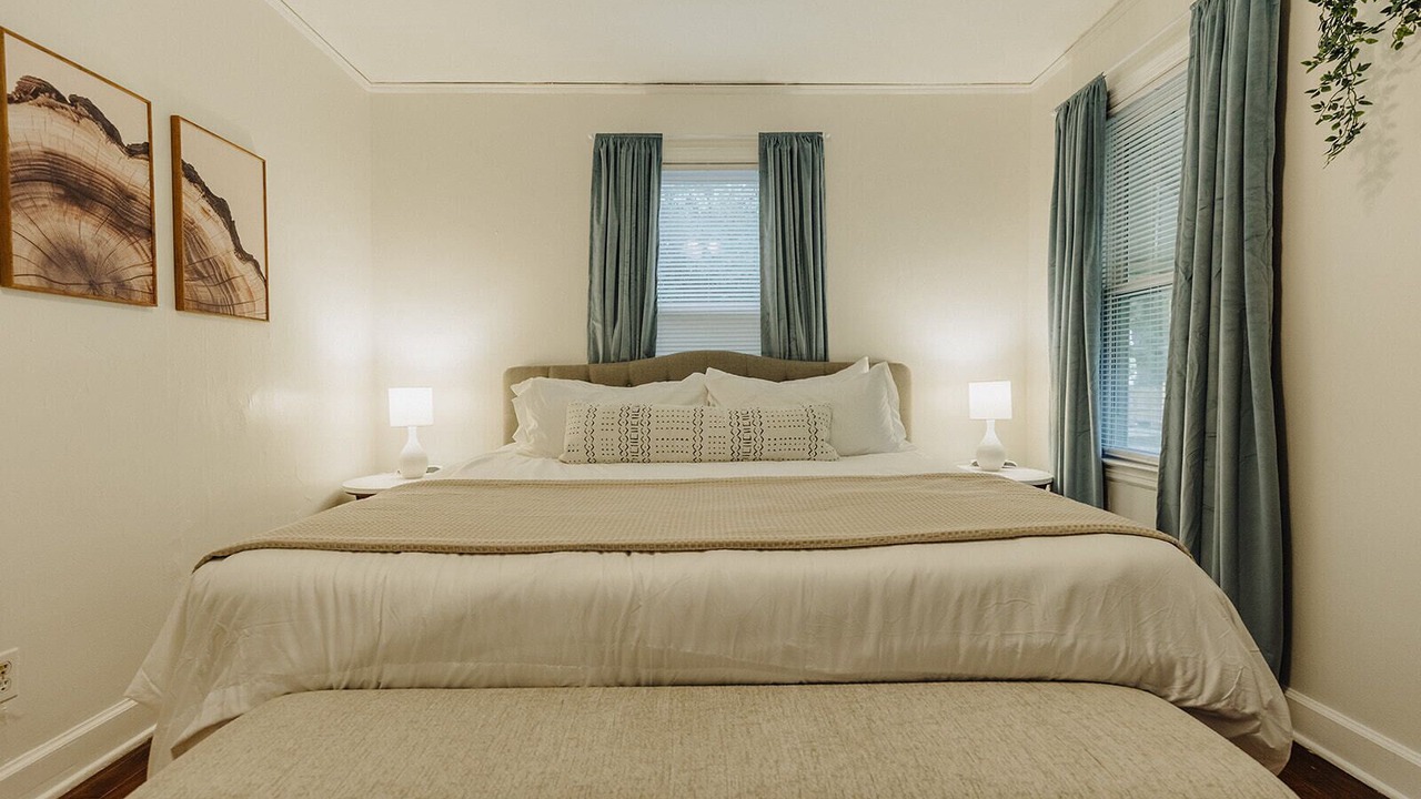 Photo of Bedroom in Cooper-Young Historic District
