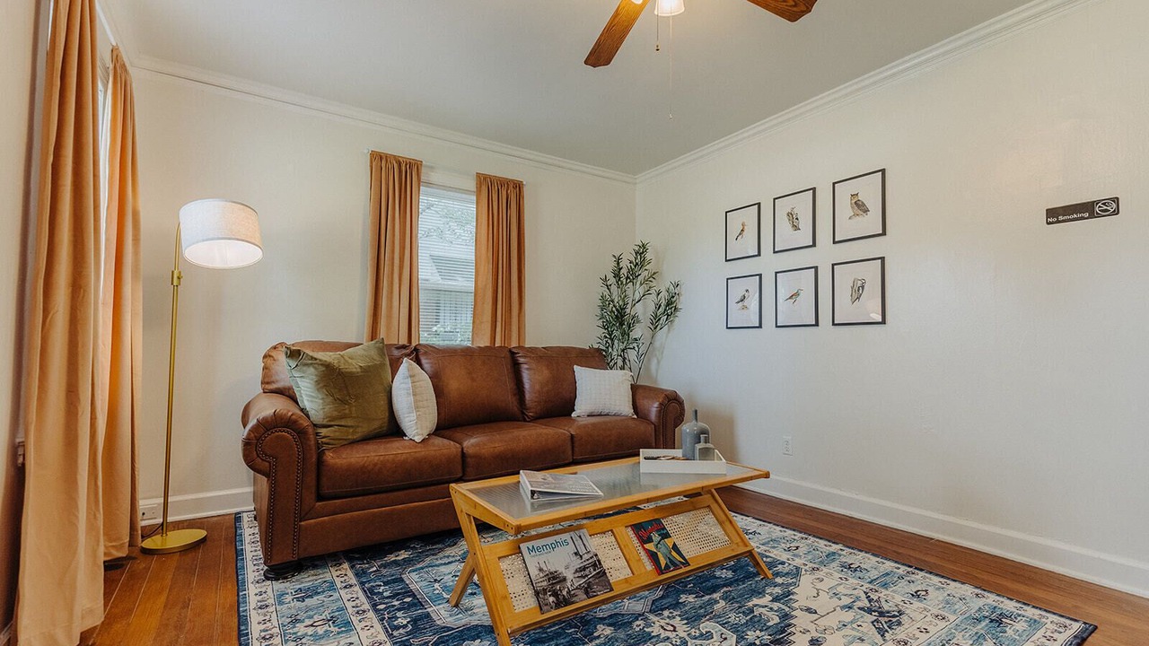 Photo of Livingroom in Cooper-Young Historic District