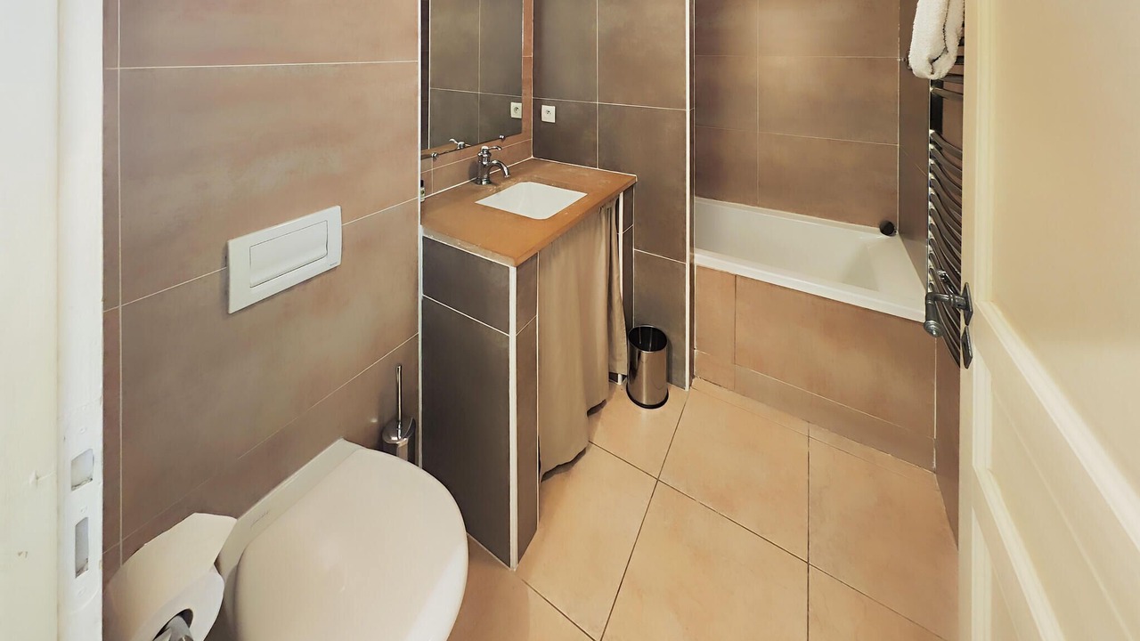Photo of Bathroom in Saint-Laurent-de-la-Cabrerisse