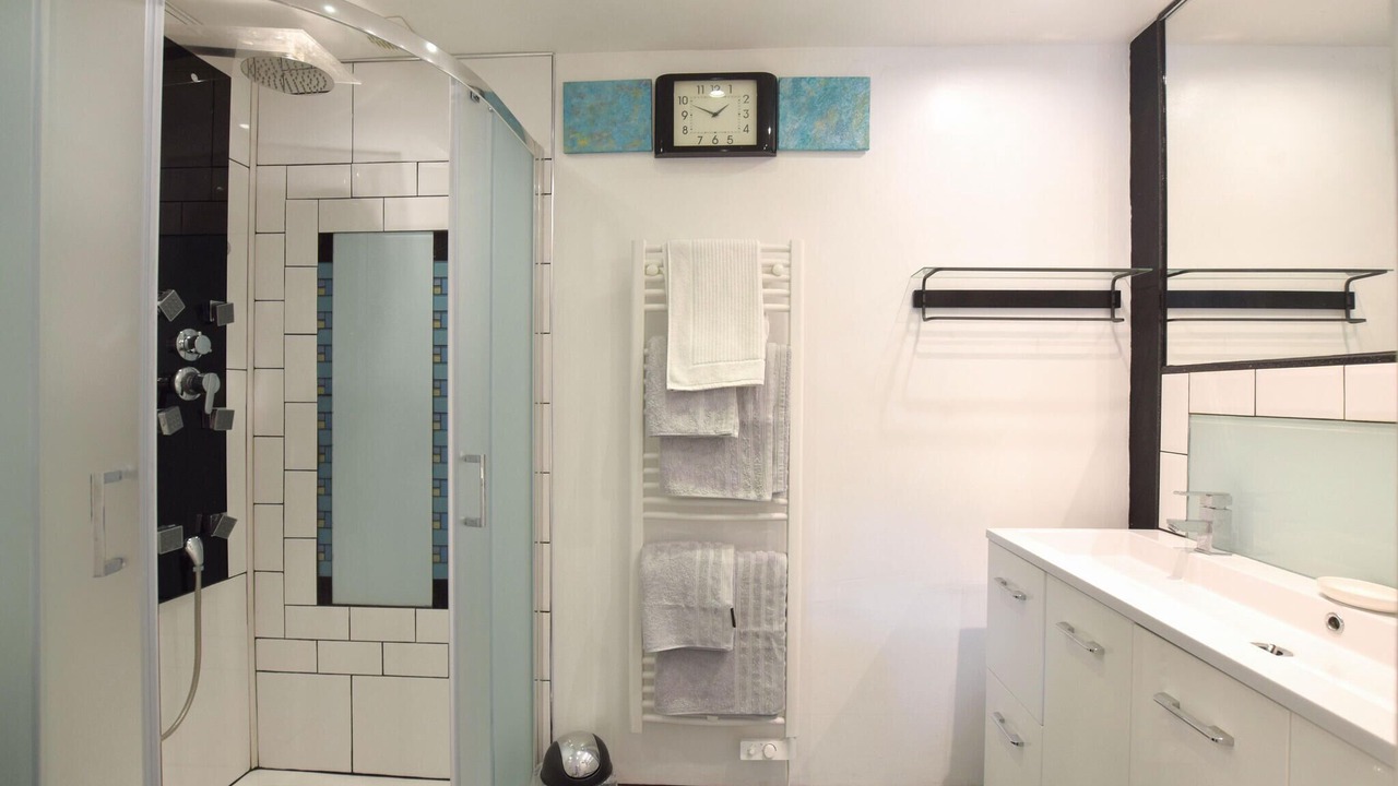 Photo of Bathroom in Vire-Normandie