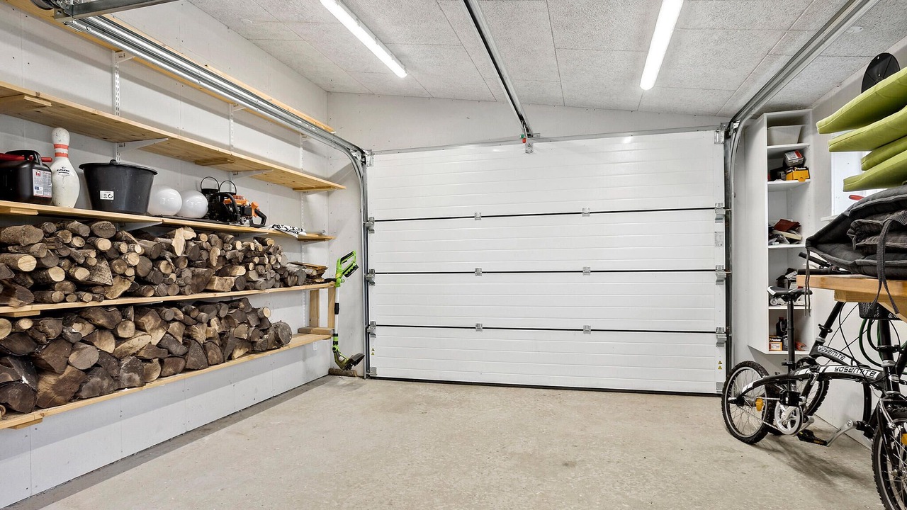 Photo of Others in Arø