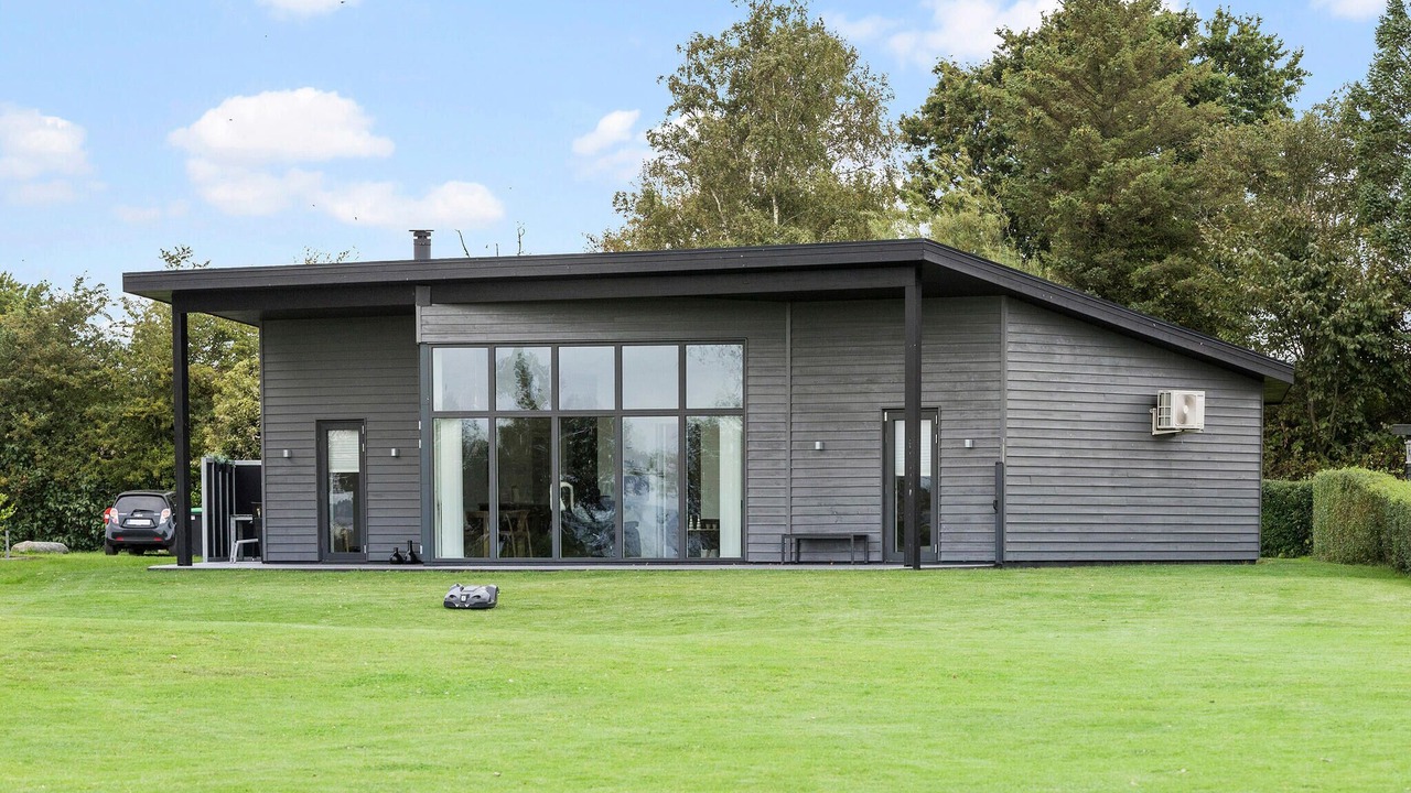 Photo of Others in Arø