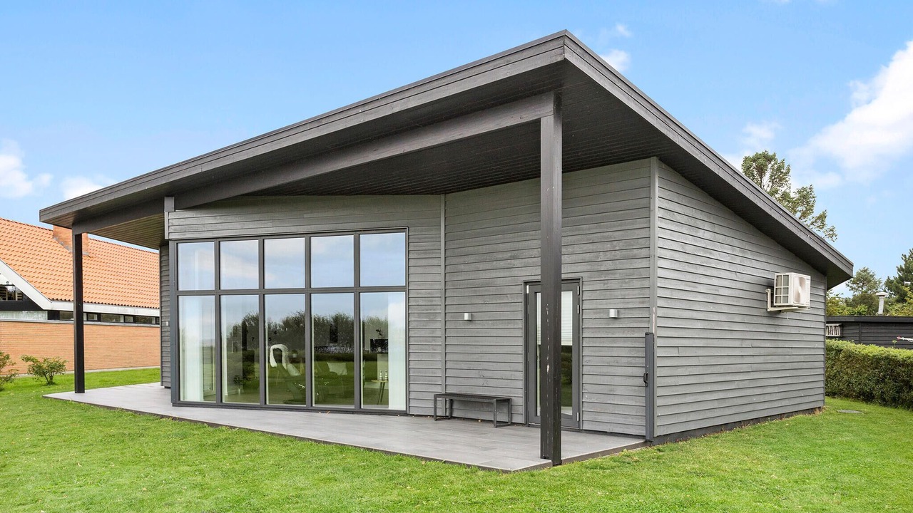 Photo of Others in Arø