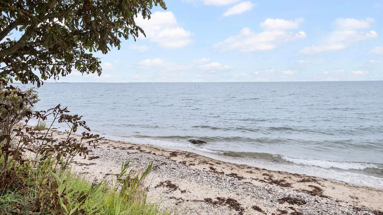 Photo of Others in Arø