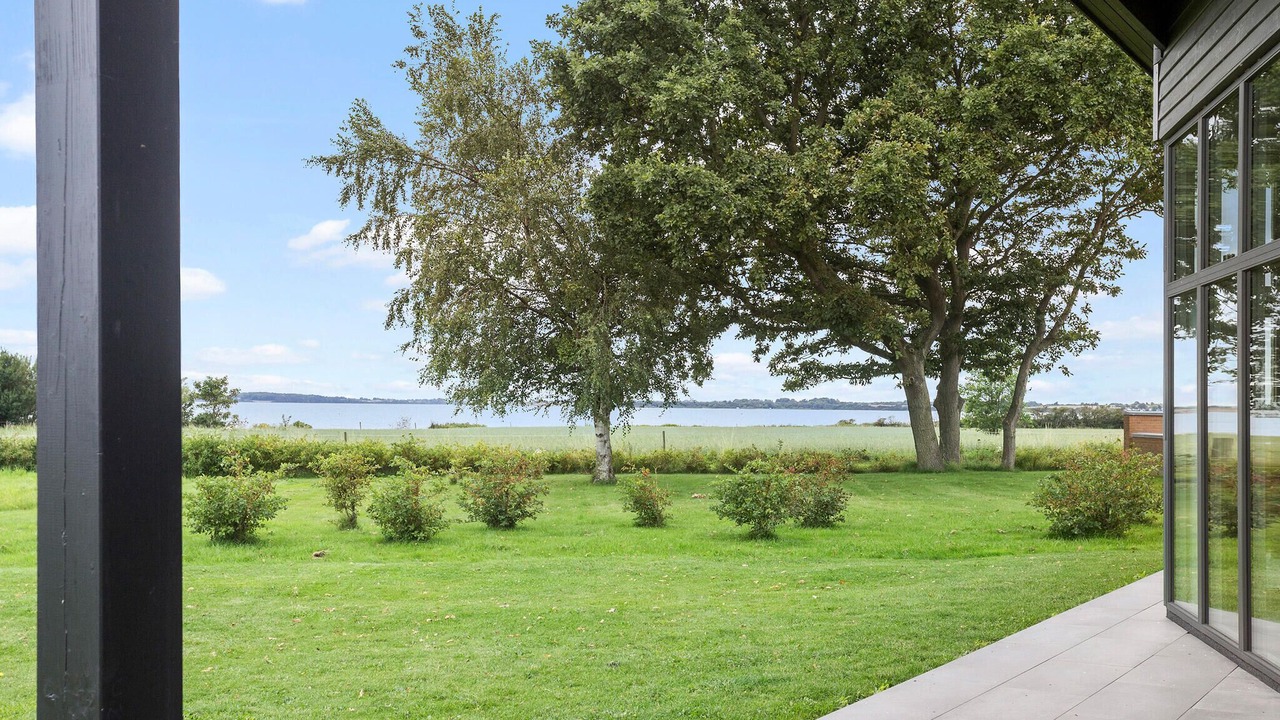 Photo of Others in Arø