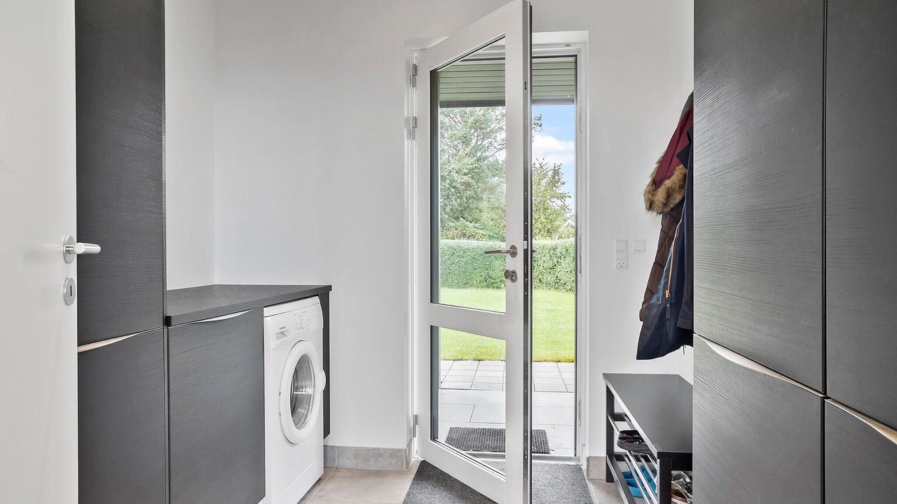 Photo of Others in Arø