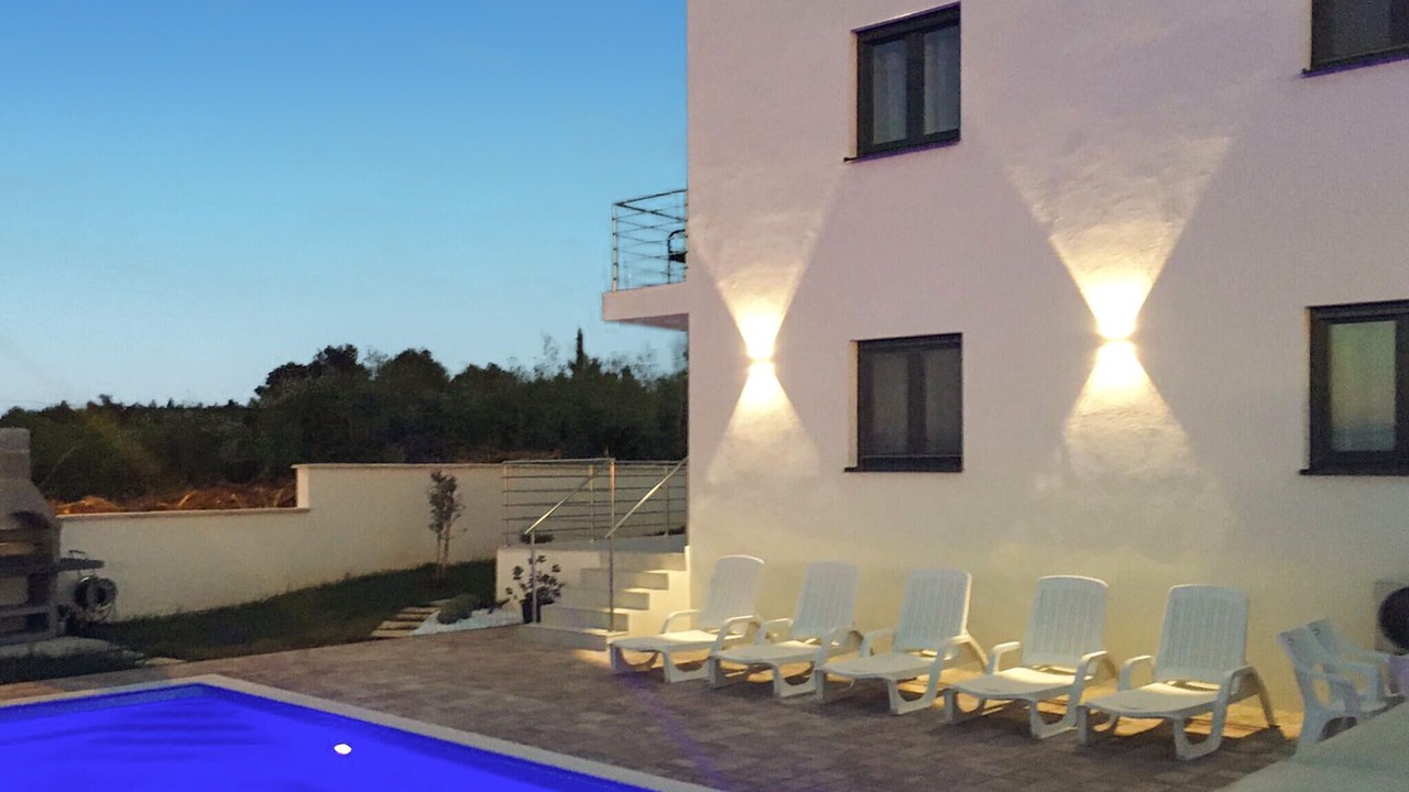 Photo of Outdoor in Murine
