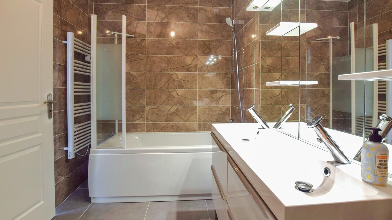 Photo of Bathroom in Grentheville